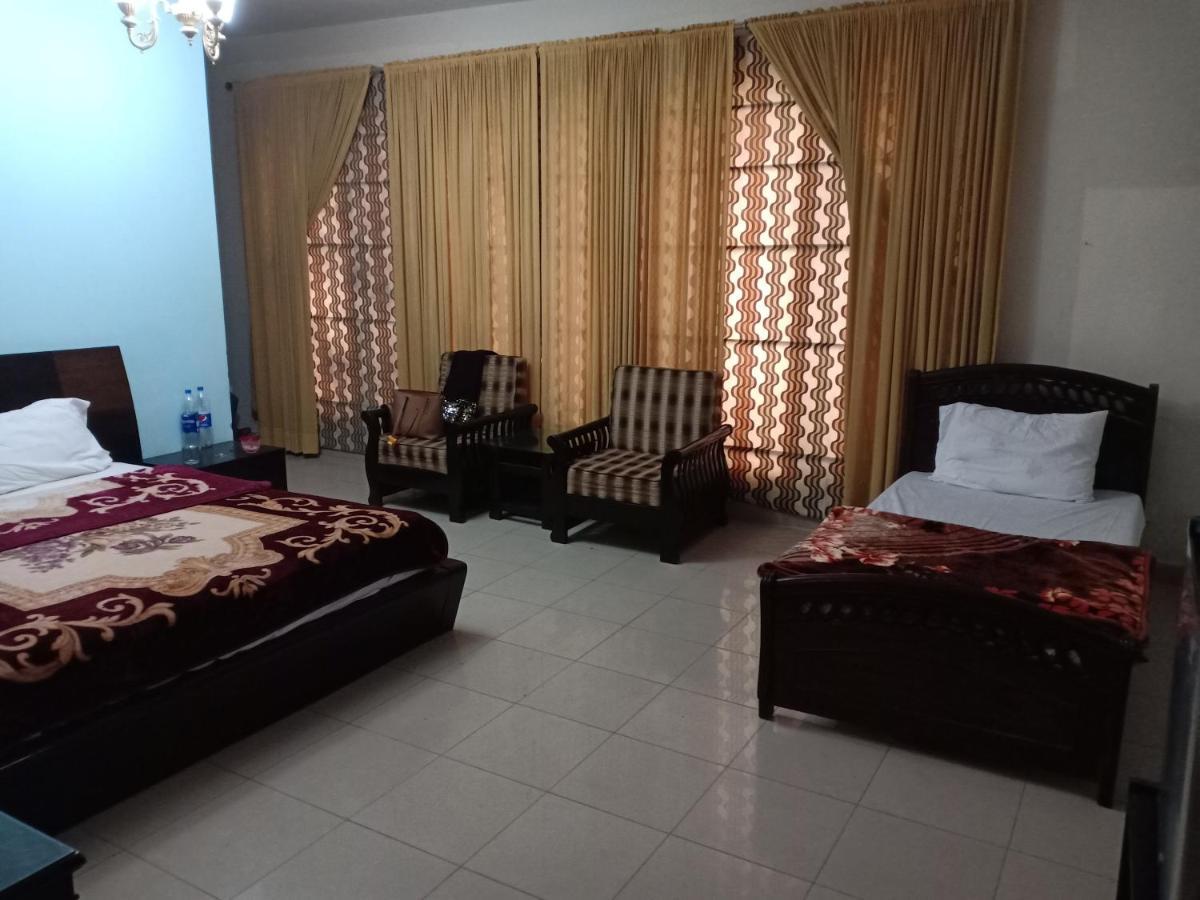 Tourist Hub Islamabad Bed and Breakfast Esterno foto