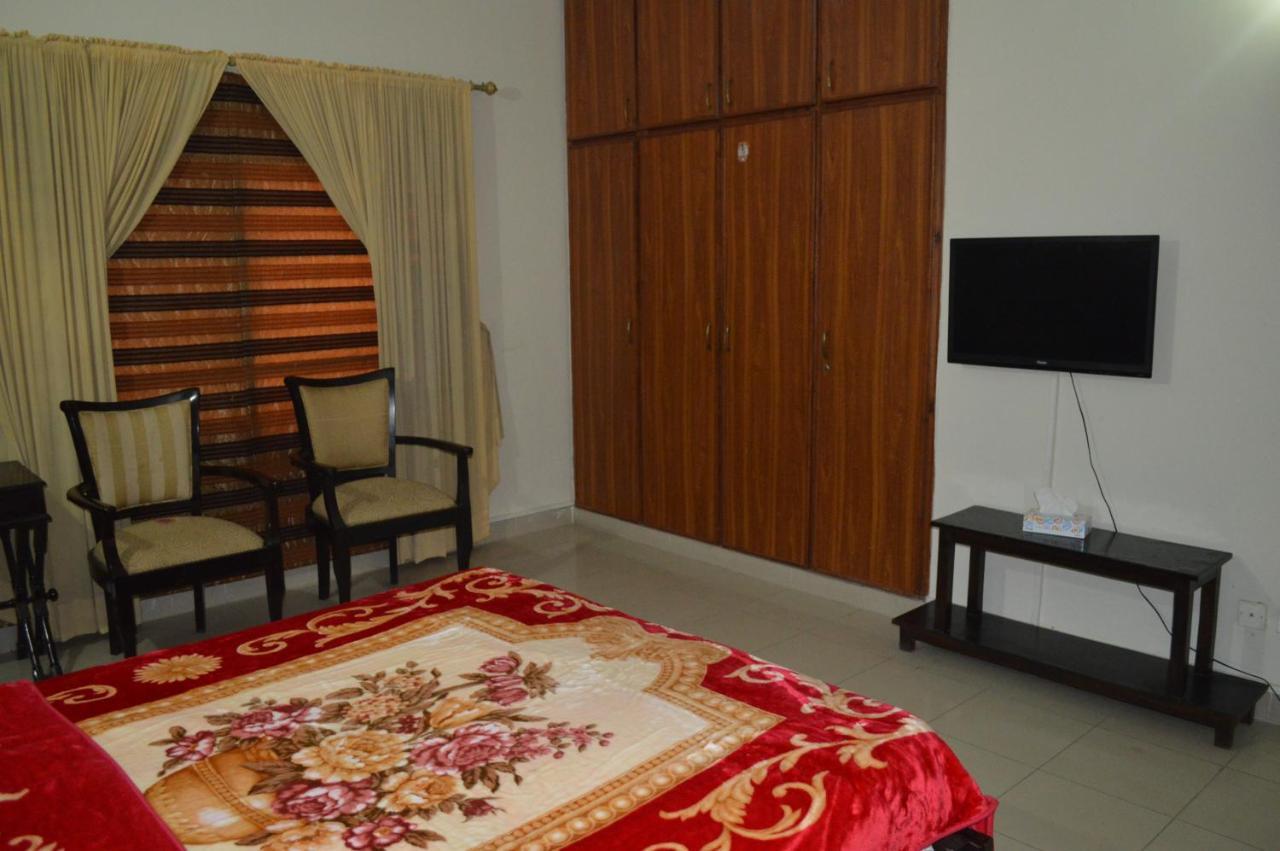 Tourist Hub Islamabad Bed and Breakfast Esterno foto