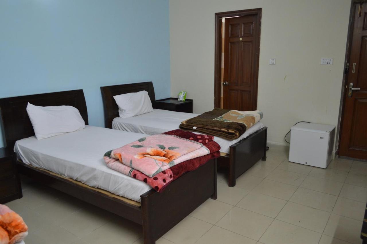 Tourist Hub Islamabad Bed and Breakfast Esterno foto