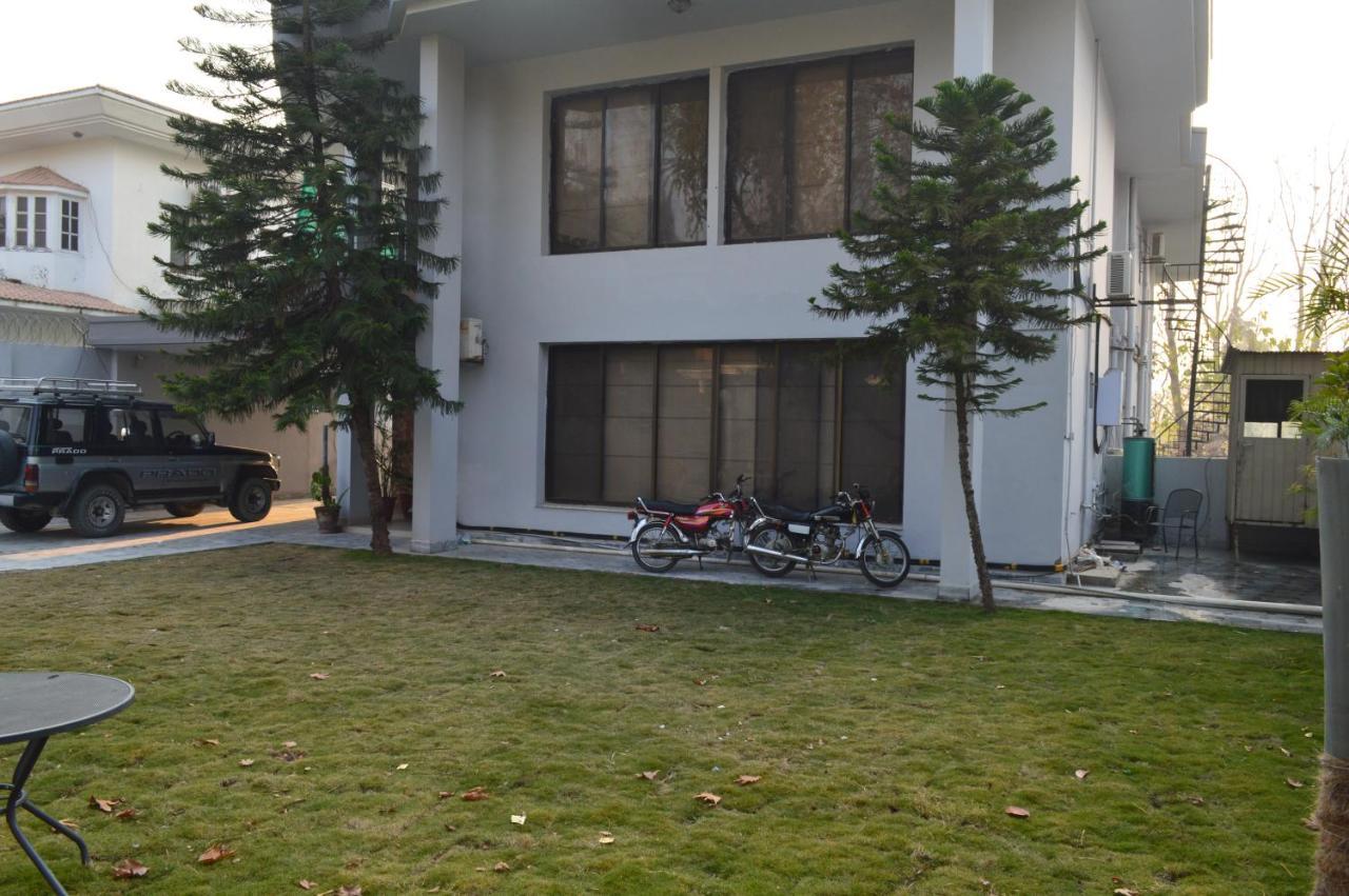 Tourist Hub Islamabad Bed and Breakfast Esterno foto
