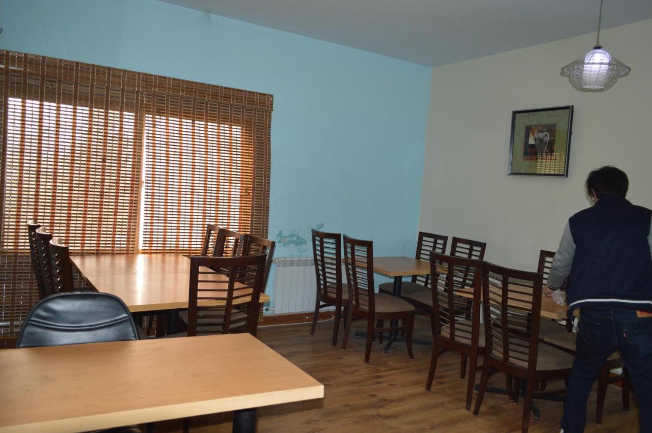 Tourist Hub Islamabad Bed and Breakfast Esterno foto