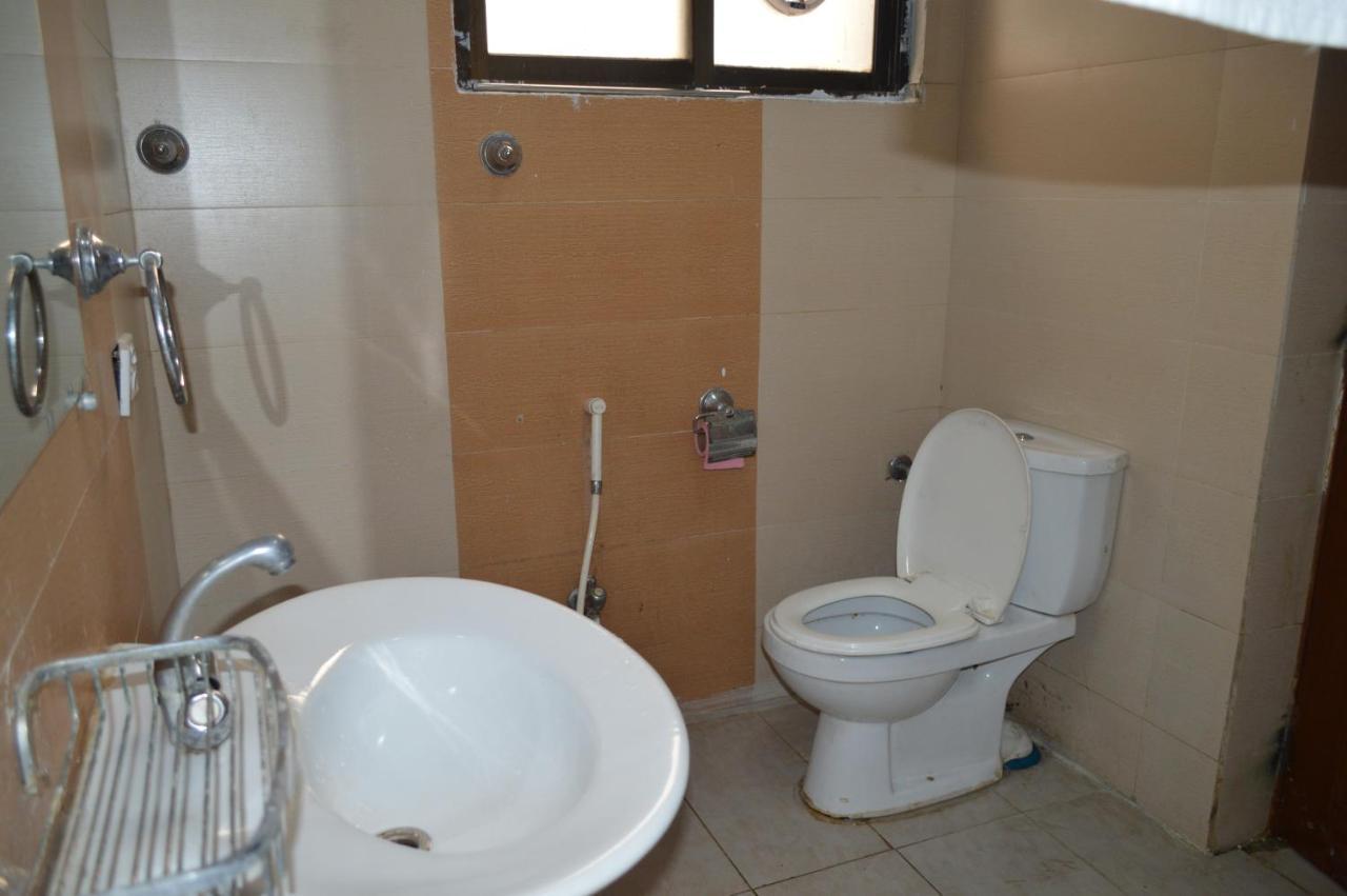 Tourist Hub Islamabad Bed and Breakfast Esterno foto
